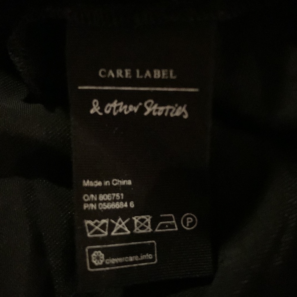 & Other Stories Black Velvet w/ Gold Stitched Flame design Long Sleeve Dress. 4 - Picture 7 of 8